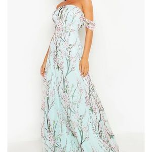 Off the shoulder maxi dress NWT. Brand: Boohoo